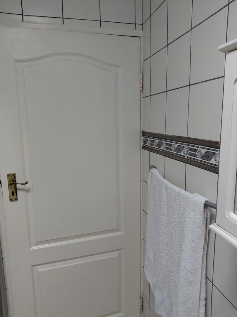 To Let 3 Bedroom Property for Rent in Loevenstein Western Cape